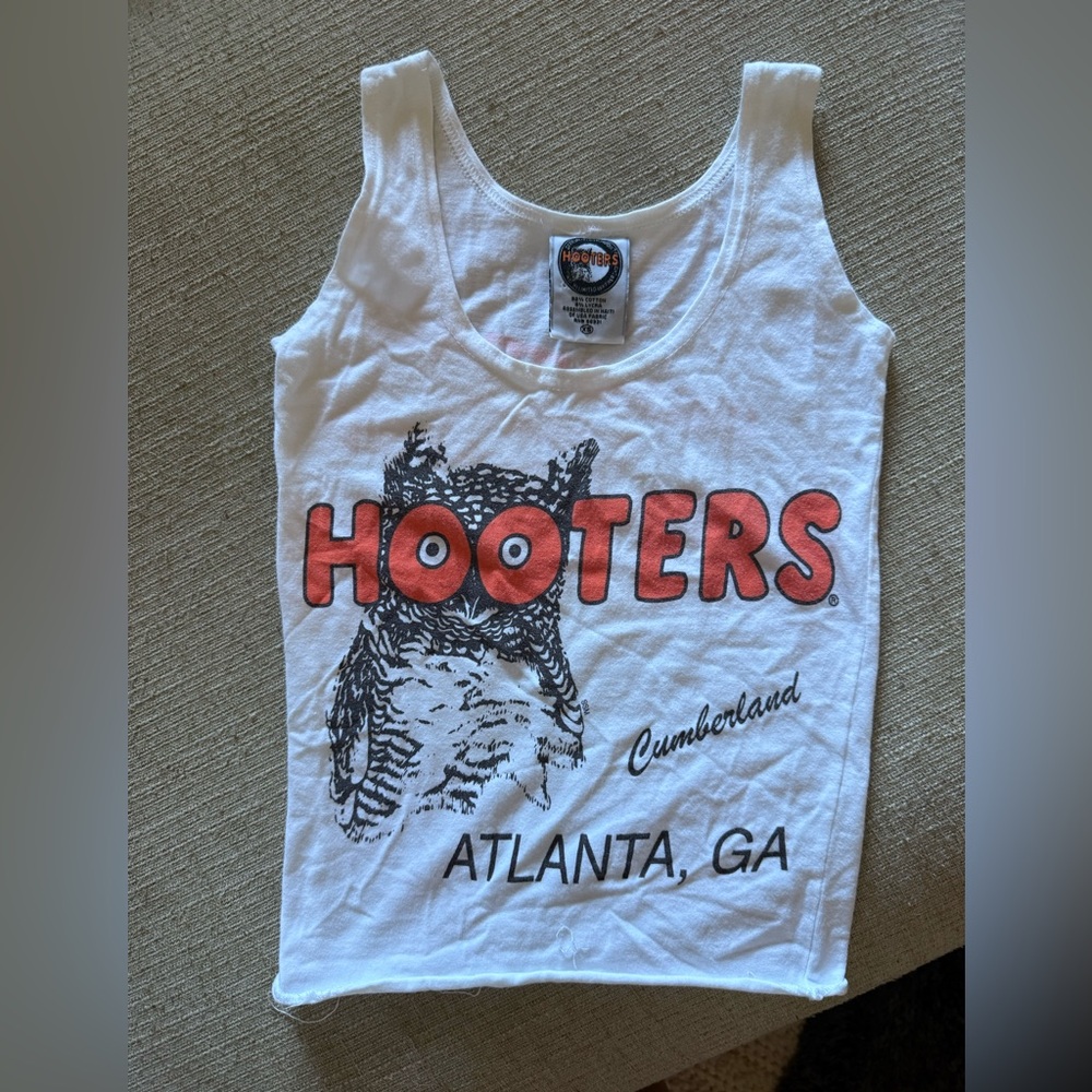 Hooters tank top XS